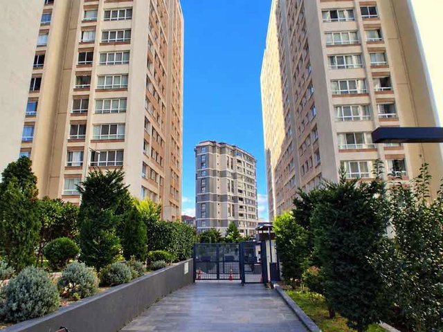 TUZLA AYDINLI LOKUM EVLER SİTESİNDE 2+1 KİRALIK DAİRE