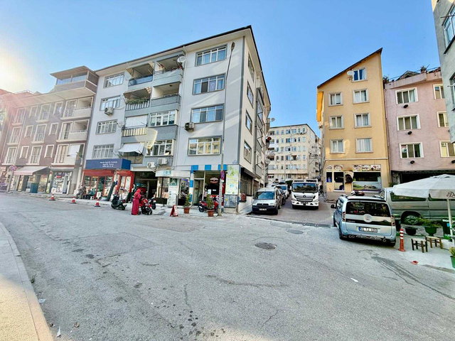 KOCAELI İZMIT MERKEZ ÇINARLI'DA UYGUN KIRALIK 1+1 BAKIMLI DAIRE