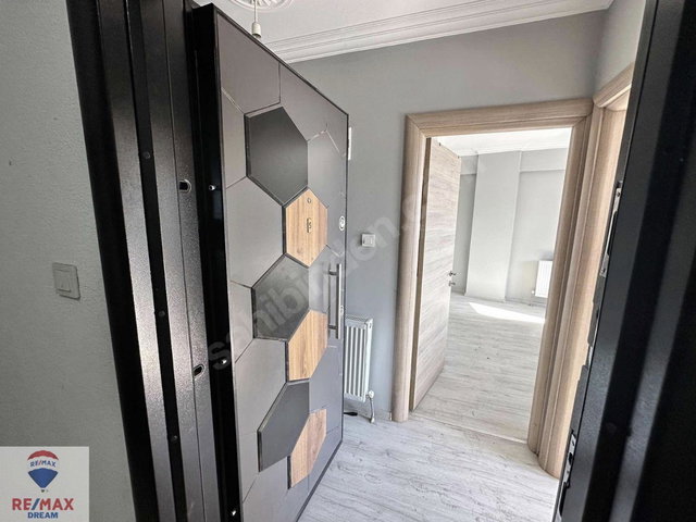 REMAX 'DEN ACİL SATILIK ERENLER MAH. 2+1 ARA KAT DAİRE