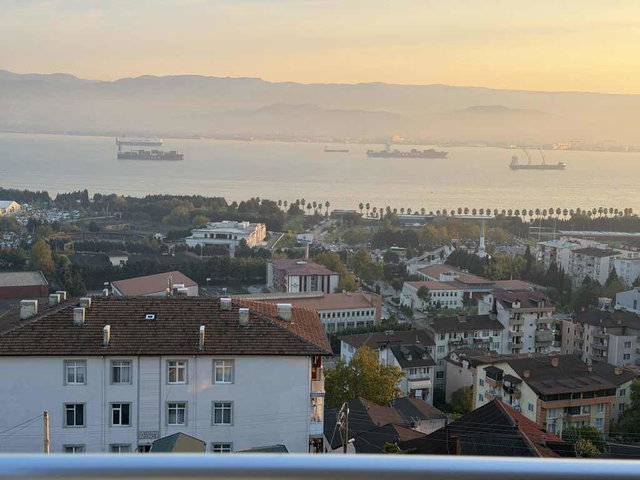 REMAX'DEN SERDAR MAH DENİZ MANZARALI KİRALIK 3+1 ARA KAT DAİRE