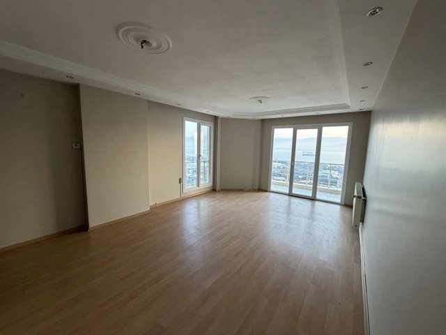 REMAX'DEN SERDAR MAH DENİZ MANZARALI KİRALIK 3+1 ARA KAT DAİRE