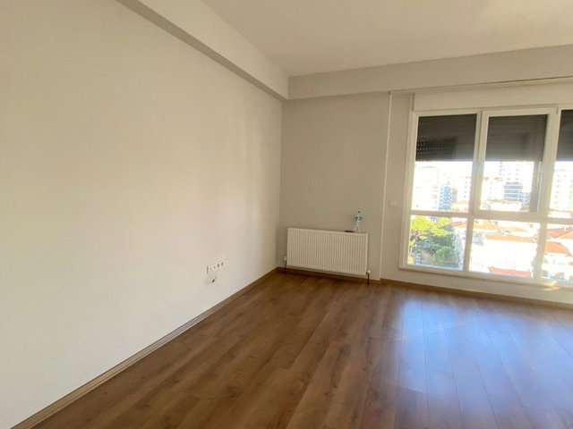 SUADİYEDE SİTE İÇİNDE YENİ BİNADA 2+1 SATILIK DAİRE