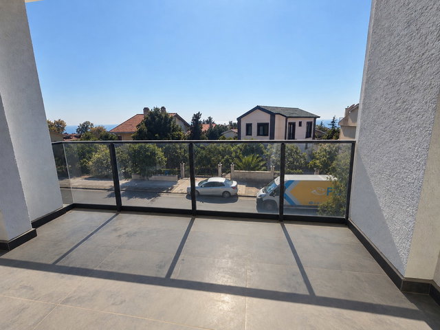 RE/MAX MAHAL'DEN  BAHÇELIEVLER'DE MERKEZI KONUMDA YER ALAN 2+1 YENI DAIRE