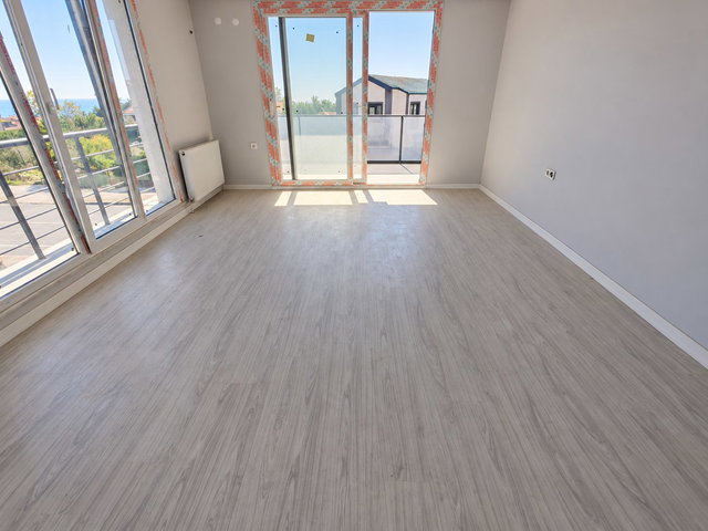 RE/MAX MAHAL'DEN  BAHÇELIEVLER'DE MERKEZI KONUMDA YER ALAN 2+1 YENI DAIRE