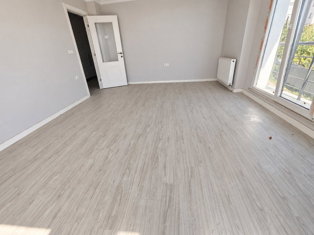 RE/MAX MAHAL'DEN  BAHÇELIEVLER'DE MERKEZI KONUMDA YER ALAN 2+1 YENI DAIRE