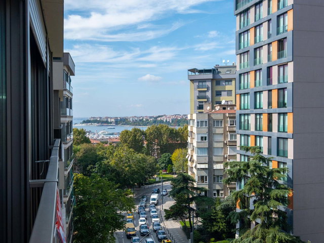 FENERBAHÇE'NİN KALBİNDE SIFIR BİNADA 140 M² NET LÜKS 3+1...