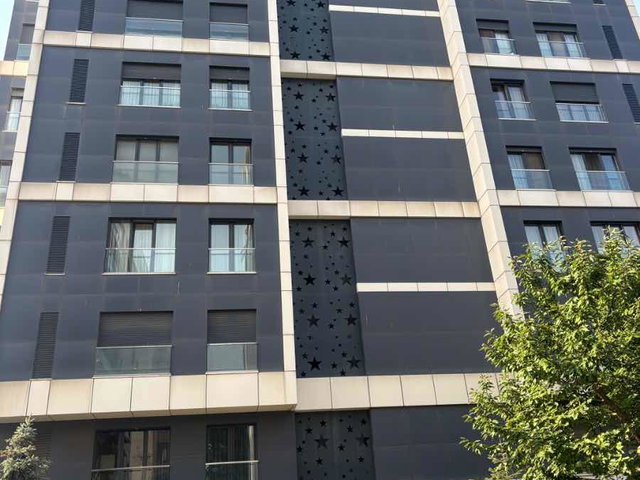 BOSTANCI CAMİİ SOKAKTA 10 YILLIK BİNADA DENİZ MAMZARALI DAİRE