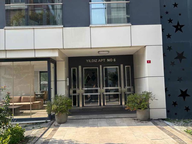 BOSTANCI CAMİİ SOKAKTA 10 YILLIK BİNADA DENİZ MAMZARALI DAİRE
