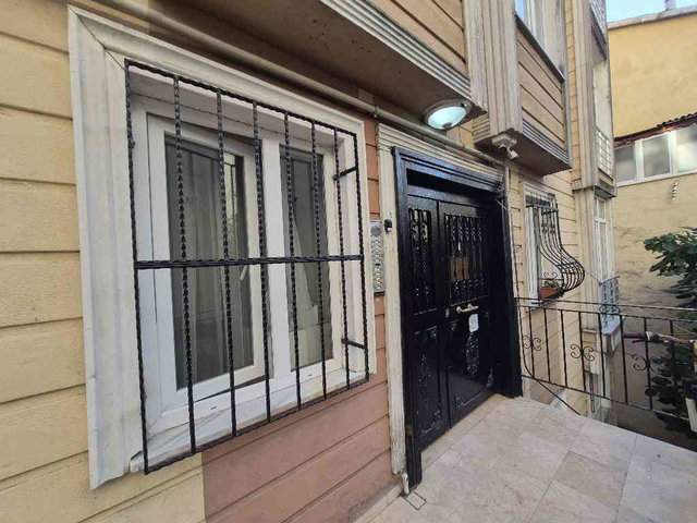REMAX PRO GÜÇLÜ ÖZEN EYÜPSULTAN YEŞİLPINAR SATILIK 3+1 DAİRE