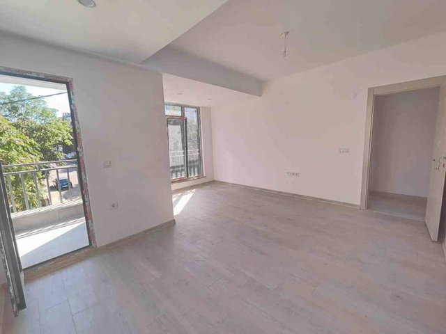 BEYLİKDÜZÜ YAKUPLU ' DA 2+1  SATILIK DAİRE