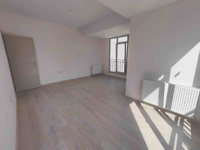 BEYLİKDÜZÜ YAKUPLU ' DA 2+1  SATILIK DAİRE