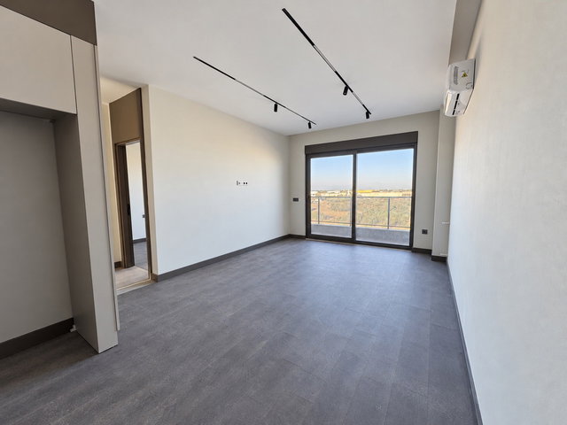 HASTANE VE BİLİM ÜNİ. YAKINI SATILIK 1+1 MODERN DAİRE