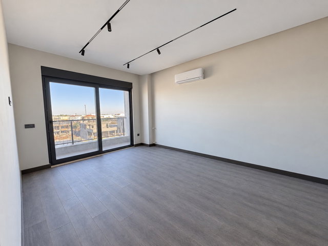 HASTANE VE BİLİM ÜNİ. YAKINI SATILIK 1+1 MODERN DAİRE
