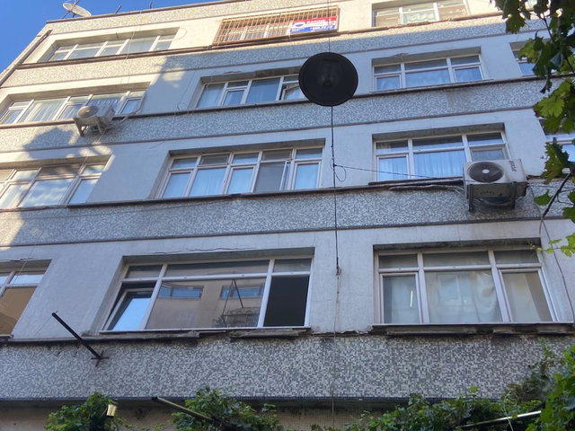 GEDİKPAŞA’DA SATILIK 3+1 DAİRE