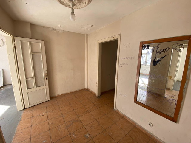 GEDİKPAŞA’DA SATILIK 3+1 DAİRE