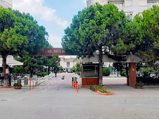 KASTEL TATIL KÖYÜ YAPILI, KAPANMAZ DENIZ MANZARALI , SATILIK 2+1