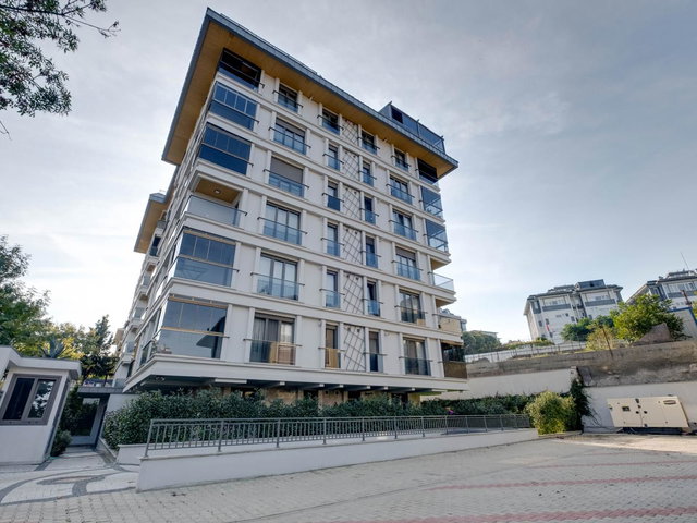 KOZA MESKENDEN BAHÇEVLIEVLER'DE BAHÇE KULLANIMLI 2+1 DAIRE