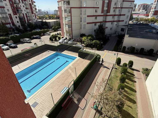 BATIKENT ÇAKIRLAR BÜYÜK GÖBEK’TE KİRALIK 3+1 DAİRE METROYA YÜRÜME MESAFESİ