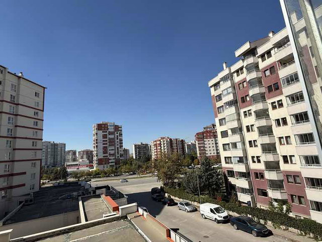 BATIKENT ÇAKIRLAR BÜYÜK GÖBEK’TE KİRALIK 3+1 DAİRE METROYA YÜRÜME MESAFESİ