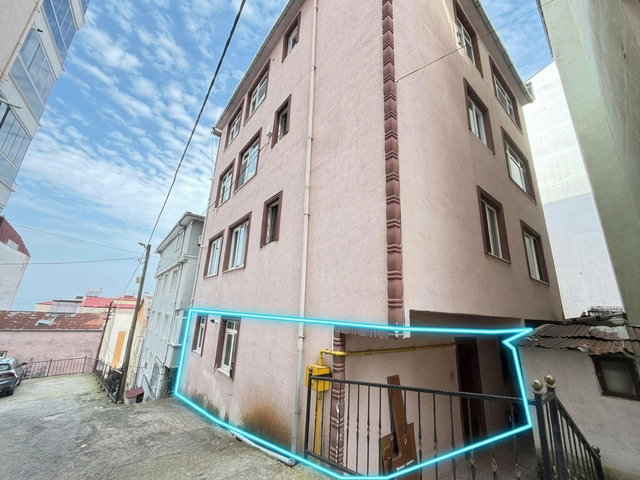 RE/MAX’TEN GEMİLERÇEKEĞİ’NDE SATILIK 2+1 DAİRE | ZÜLFİKAR SOKAK