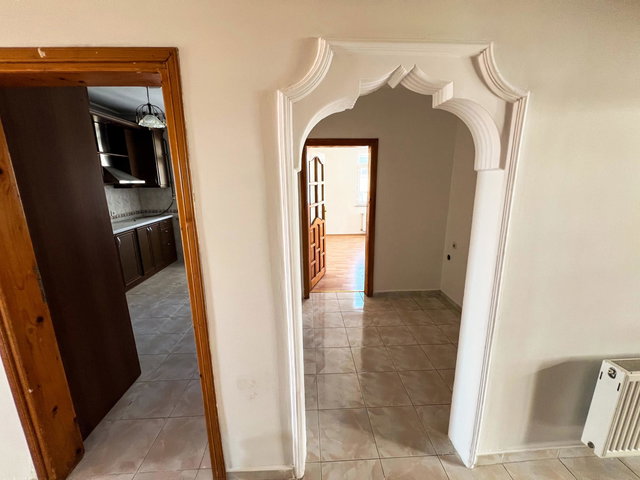 KÖRFEZ HACI OSMAN EBV BANYOLU GENİŞ ARA KAT 3+1 KİRALIK DAİRE