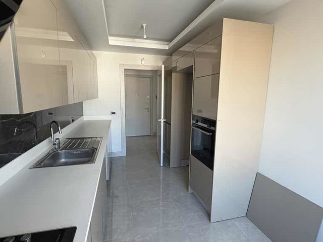 REMAX LOTUS’TAN REFRANS LOCA1 DA 3+1 KİRALIK DAİRE