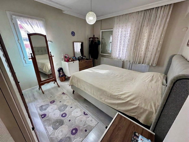 KARŞIYAKA ŞEMİKLER’DE 3+1 | 120 M² | 3 CEPHELİ (GÜNEY-KUZEY-BATI) | BALKONLU SATILIK DAİRE