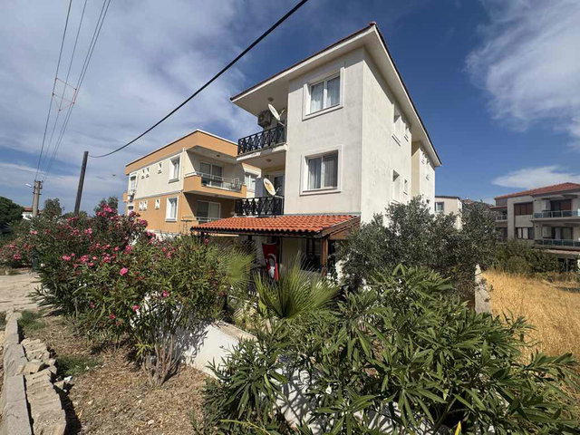 YENİFOÇA SATILIK BAHÇEKATI 2+1