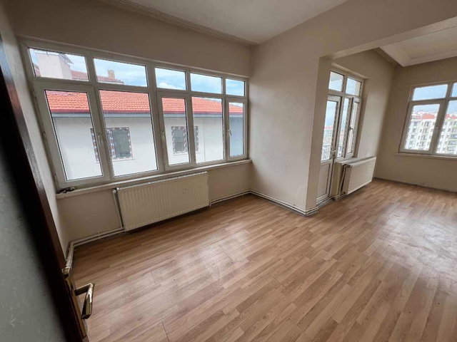SİVAS CAD. MERKEZDE 2+1 ASANSÖRLÜ DAİRE