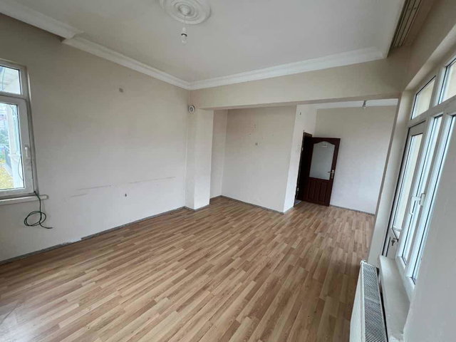 SİVAS CAD. MERKEZDE 2+1 ASANSÖRLÜ DAİRE