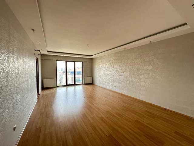 ADNAN KAHVECİ PAZARA KOMŞU KİRALIK 165 M2  3+1 GENİŞ FERAH DAİRE