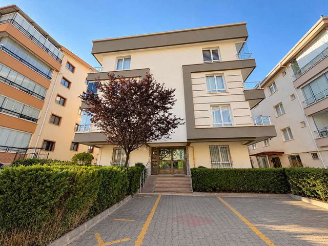 DİKMENDE 6+1 DUBLEKS | 265 M² BRÜT | 3 BANYOLU | BALKONLU | KAT MÜLKİYETLİ SATILIK DAİRE