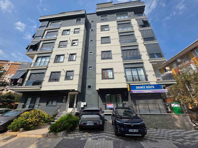 MALTEPE BAĞLARBAŞI'NDA KİRALIK 2+1 DAİRE