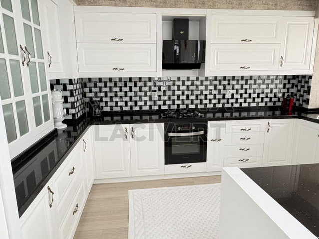 RE/MAX LACİVERT'TEN YEŞİL YAKUTİYEDE EŞYALI KİRALIK 3+1 DAİRE