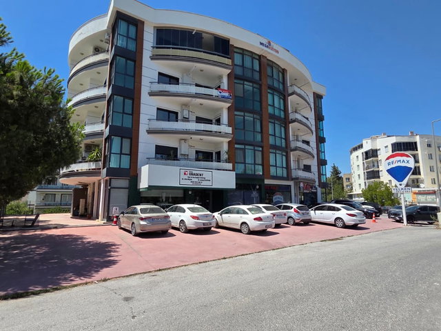 REMAX YELKEN'DEN CAMİKEBİR MAHELESİNDE 3+1 DAİRE