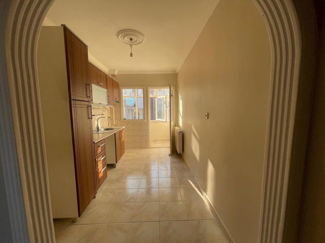 REMAX ANI 'DAN ÇENGELKÖY ATA 2 SİTESİ ’NDE KİRALIK 2+1 DAİRE