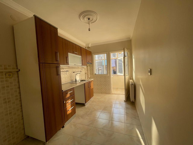 REMAX ANI 'DAN ÇENGELKÖY ATA 2 SİTESİ ’NDE KİRALIK 2+1 DAİRE