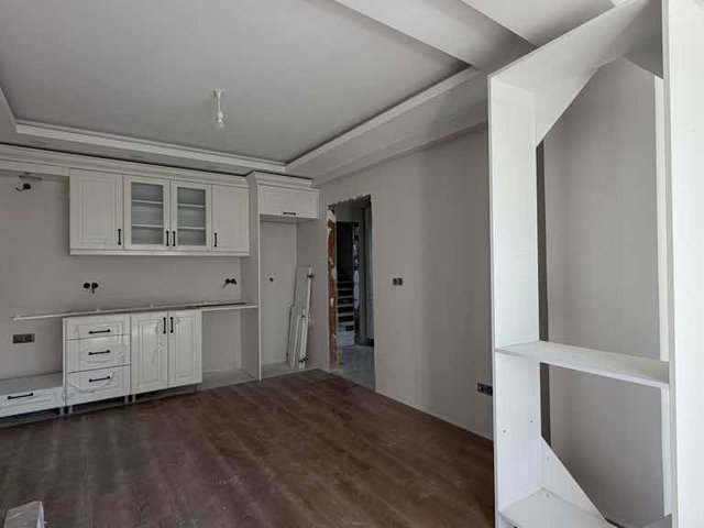 EMİRHAN CADDESİNDE YENİ BİNADA KIİRALIK 1+1 DAİRE