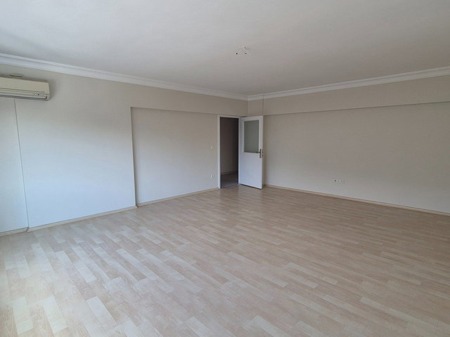 ÇEKMEKÖY MERKEZ’DE ALTINKOZA EVLERİ’NDE 3+1 | 140 M² | 2 BANYO | BALKON | KREDİYE UYGUN