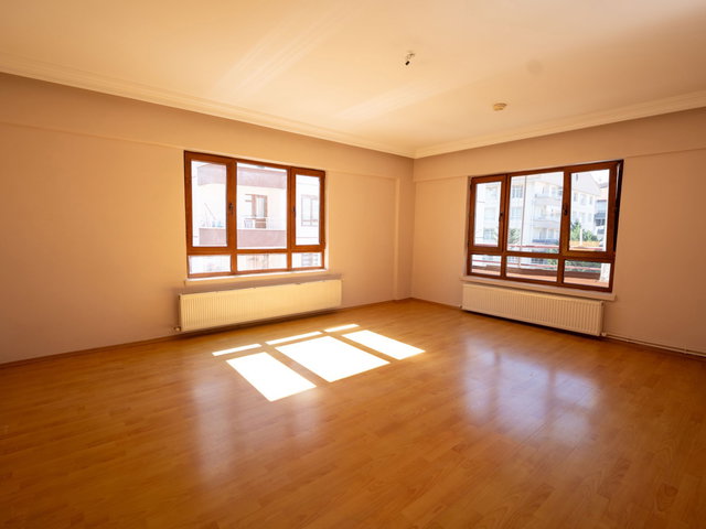 AŞIK VEYSEL MAH.’DE GÜNEY-BATI CEPHELİ SATILIK 3+1  135 M² BALKONLU KREDİYE UYGUN