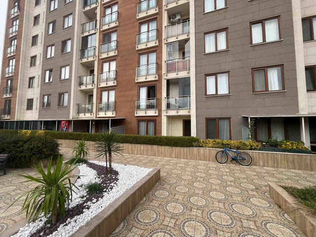 PENDIK ESSEN PARK SITESINDE BAHÇE KULLANIMLI SATILIK 2+1 DAIRE
