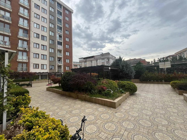 PENDIK ESSEN PARK SITESINDE BAHÇE KULLANIMLI SATILIK 2+1 DAIRE