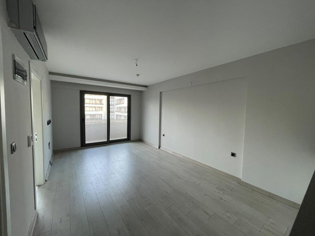 62 AVCILAR CADDE TERAS SITESI’NDE HAVUZ CEPHE KIRALIK 1+1