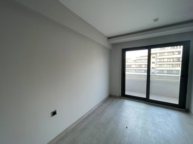 62 AVCILAR CADDE TERAS SITESI’NDE HAVUZ CEPHE KIRALIK 1+1