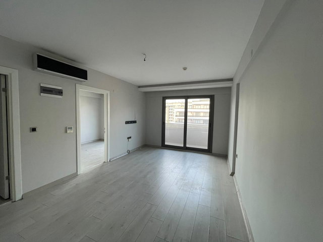 62 AVCILAR CADDE TERAS SITESI’NDE HAVUZ CEPHE KIRALIK 1+1