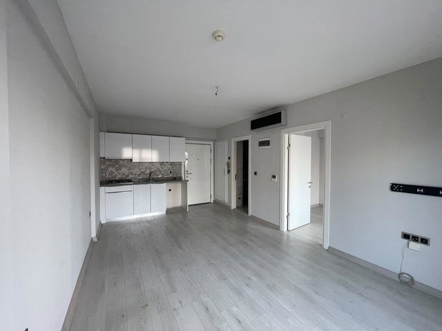 62 AVCILAR CADDE TERAS SITESI’NDE HAVUZ CEPHE KIRALIK 1+1