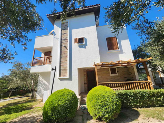 RE/MAX İNCİ'DEN GÖMEÇ KARAĞAÇ'TA SATILIK EŞYALI DENİZ MANZARALI VİLLA