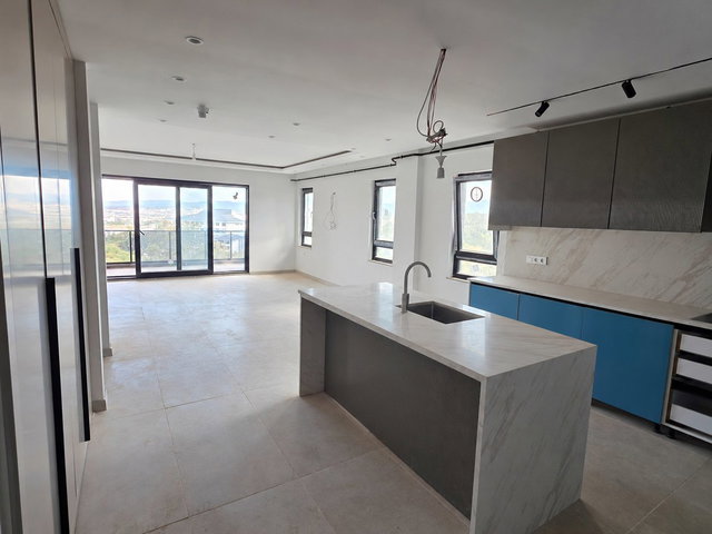 ALFA TEPE PREMIUM’DA MANZARALI, AKILLI EV SİSTEMLİ KİRALIK 4+1 VİLLA