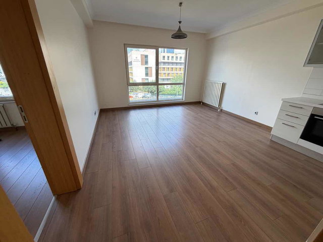 ATAŞEHIR DELÜXIA SUITES'DE GENIŞ TIP SATILIK 1+1 DAIRE