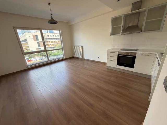 ATAŞEHIR DELÜXIA SUITES'DE GENIŞ TIP SATILIK 1+1 DAIRE